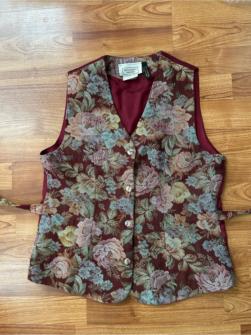 3/$20 Beechers Brook tapestry red vest